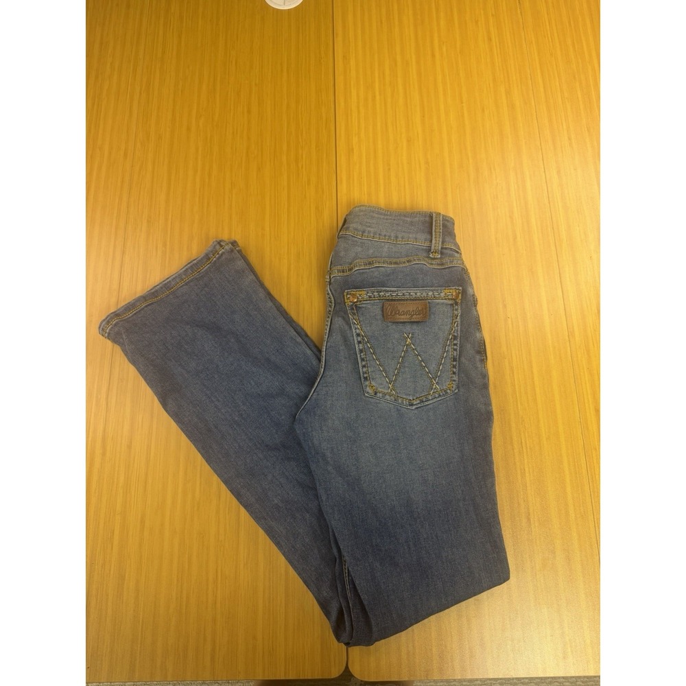 Women's Wrangler Bootcut Jeans  5/6x32 Medium Wash Blue Low Rise Stretch Denim